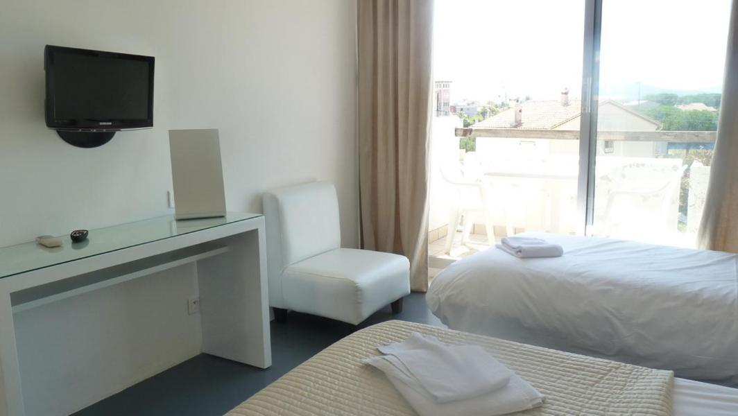 Hotel Sable Et Soleil - Port, Plage Et Jacuzzi Prive Fréjus Εξωτερικό φωτογραφία