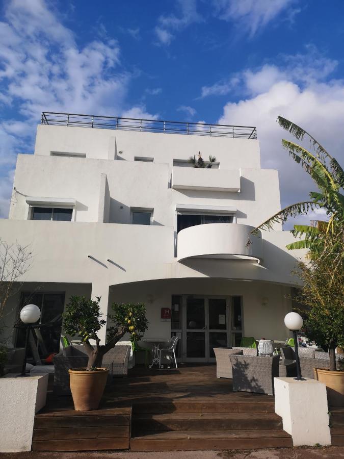 Hotel Sable Et Soleil - Port, Plage Et Jacuzzi Prive Fréjus Εξωτερικό φωτογραφία