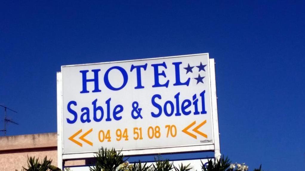 Hotel Sable Et Soleil - Port, Plage Et Jacuzzi Prive Fréjus Εξωτερικό φωτογραφία