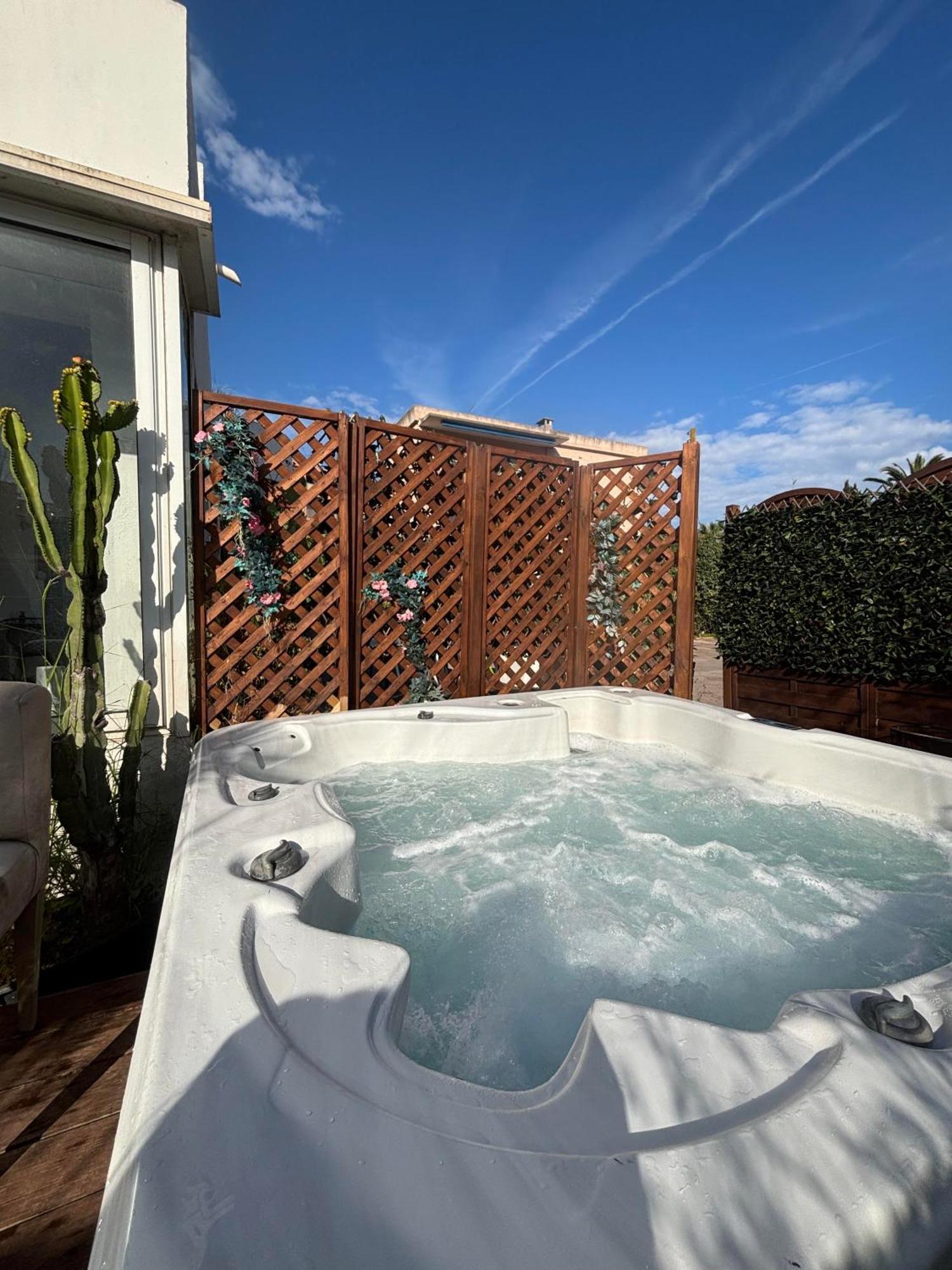 Hotel Sable Et Soleil - Port, Plage Et Jacuzzi Prive Fréjus Εξωτερικό φωτογραφία