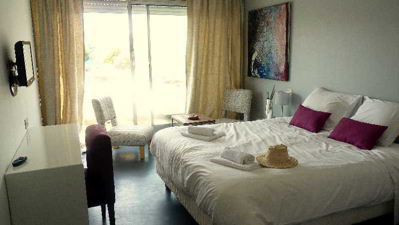 Hotel Sable Et Soleil - Port, Plage Et Jacuzzi Prive Fréjus Εξωτερικό φωτογραφία