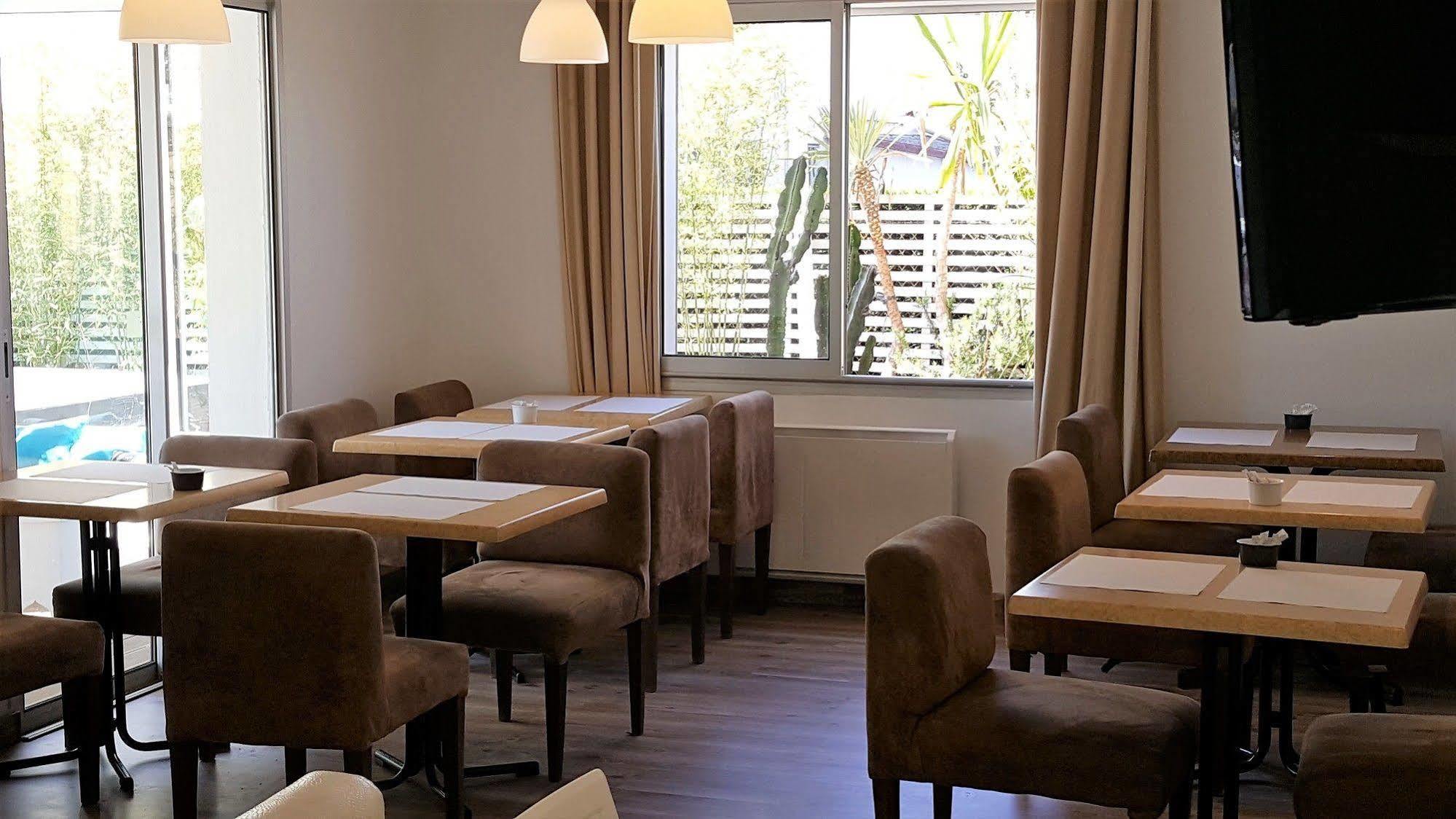 Hotel Sable Et Soleil - Port, Plage Et Jacuzzi Prive Fréjus Εξωτερικό φωτογραφία