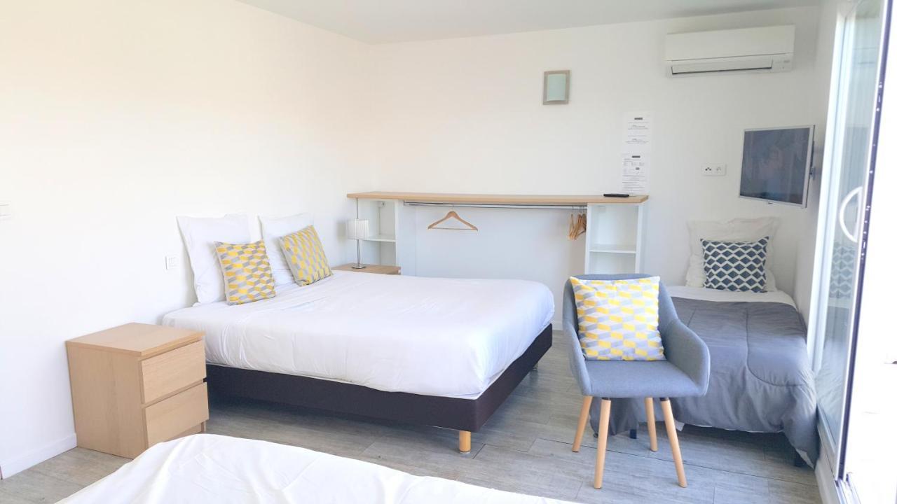 Hotel Sable Et Soleil - Port, Plage Et Jacuzzi Prive Fréjus Εξωτερικό φωτογραφία